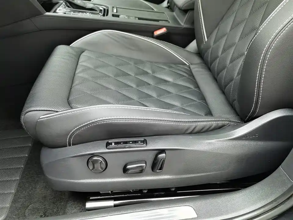 Volkswagen Magotan GTE