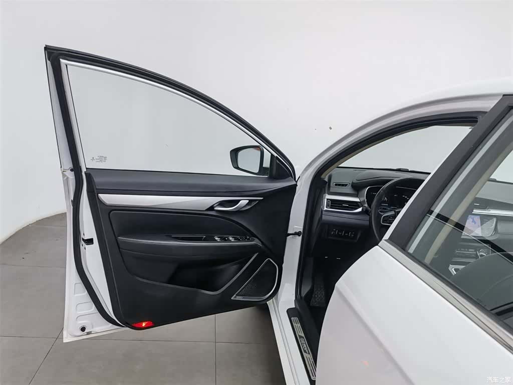 Geely Emgrand, 2018 8