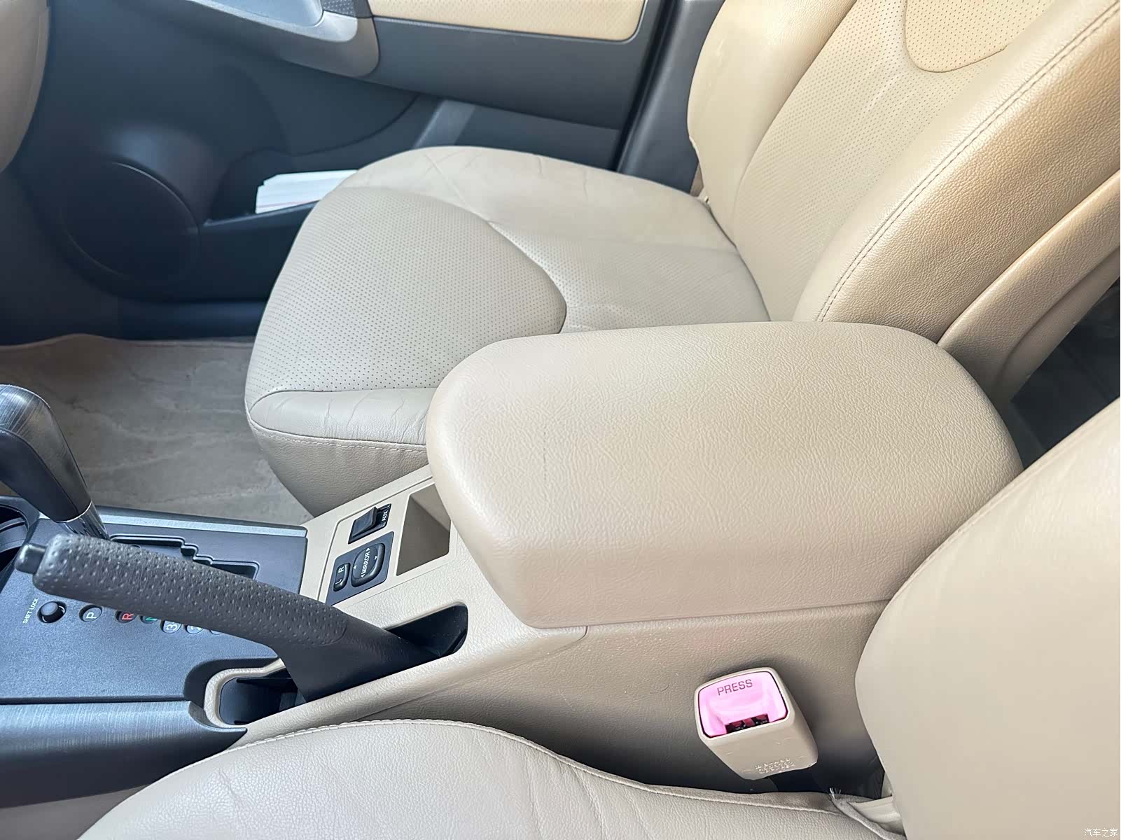 Toyota RAV4, 2012 11