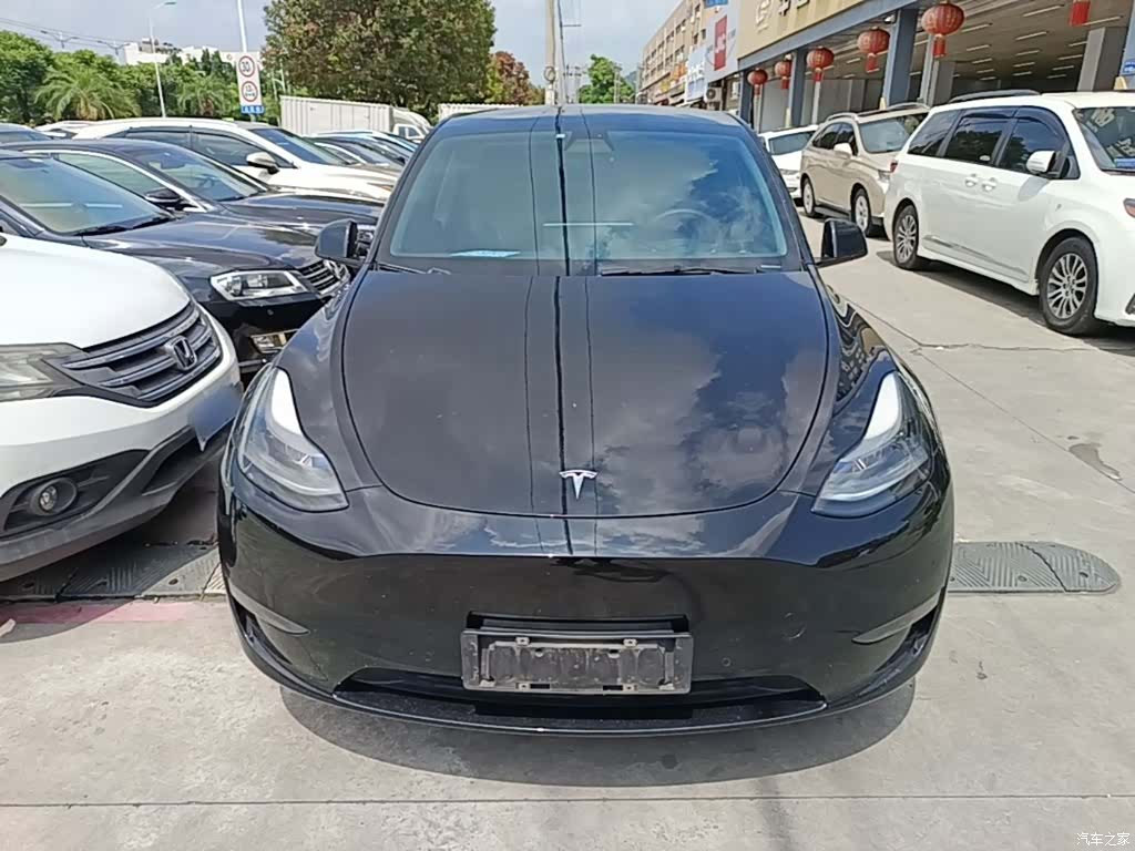 Tesla Model Y, 2021 3