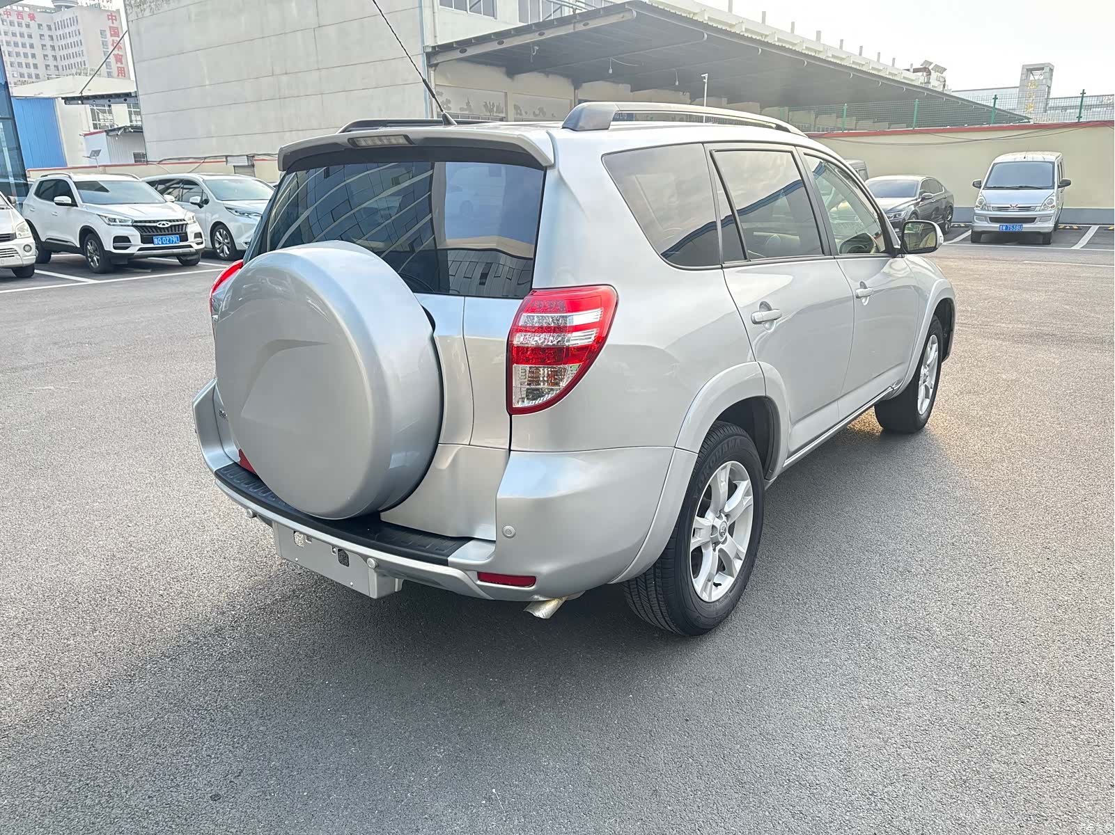 Toyota RAV4, 2012 все фото