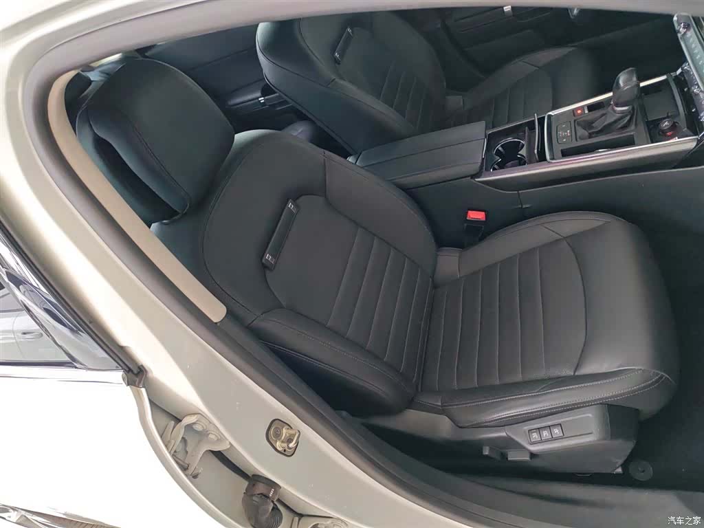 Citroen C6, 2018 25