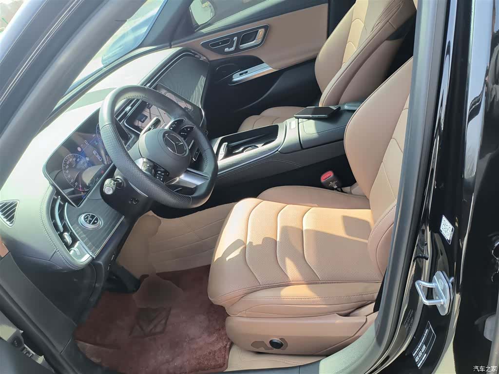 Mercedes-Benz E-Class, 2024 15