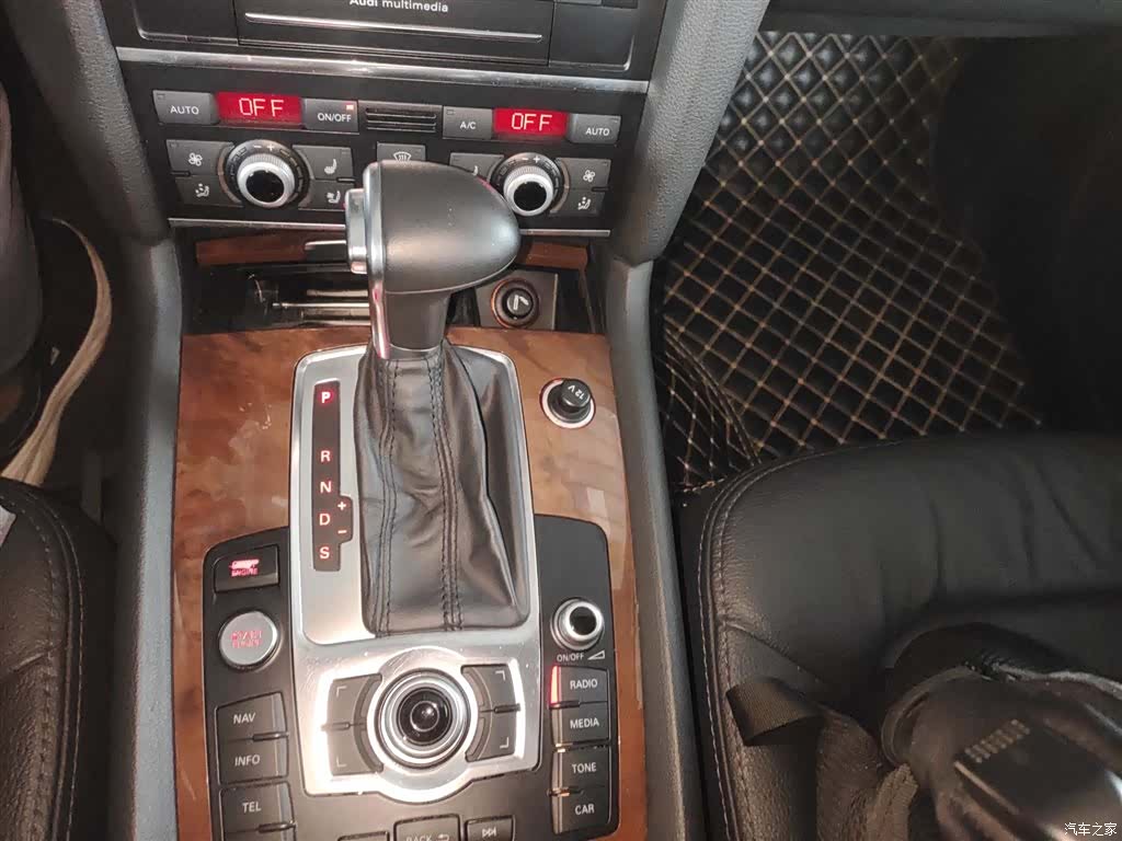Audi Q7, 2015 10