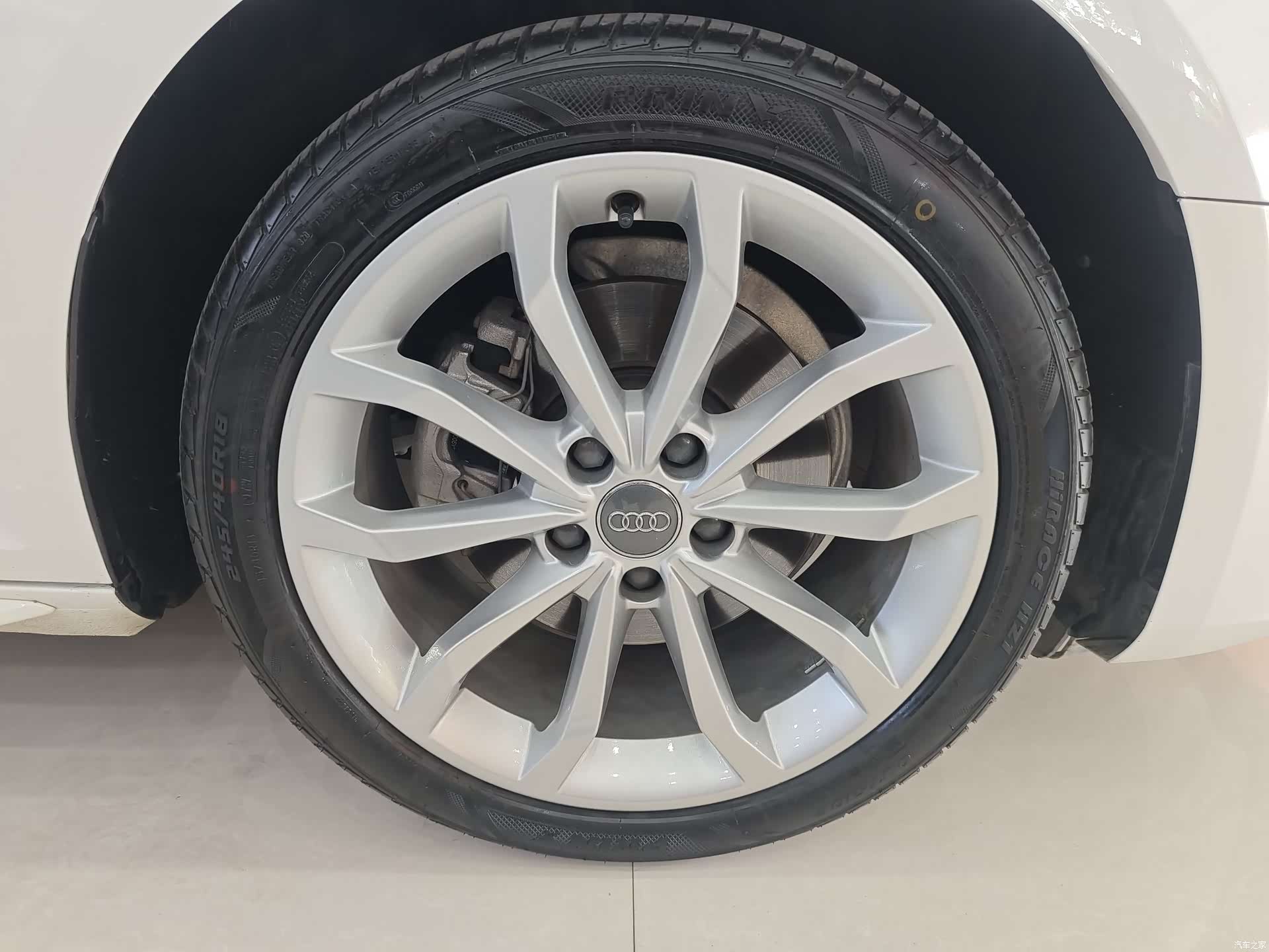Audi A4L, 2018 16
