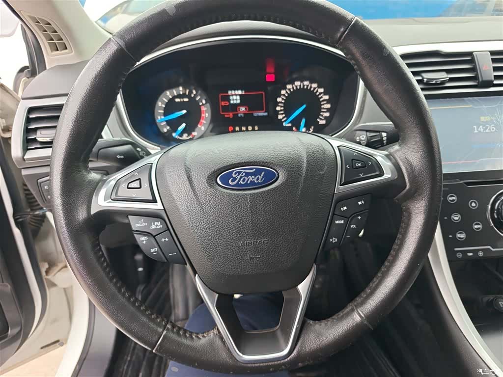 Ford Mondeo, 2016 11