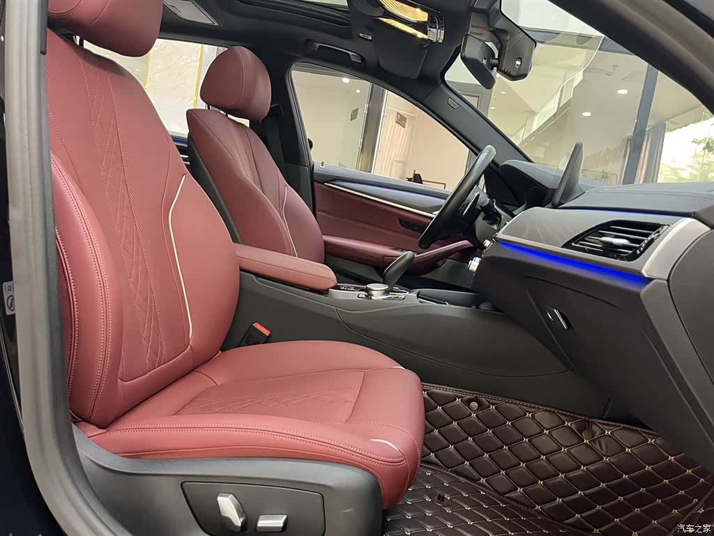 BMW 5 Series, 2023 14