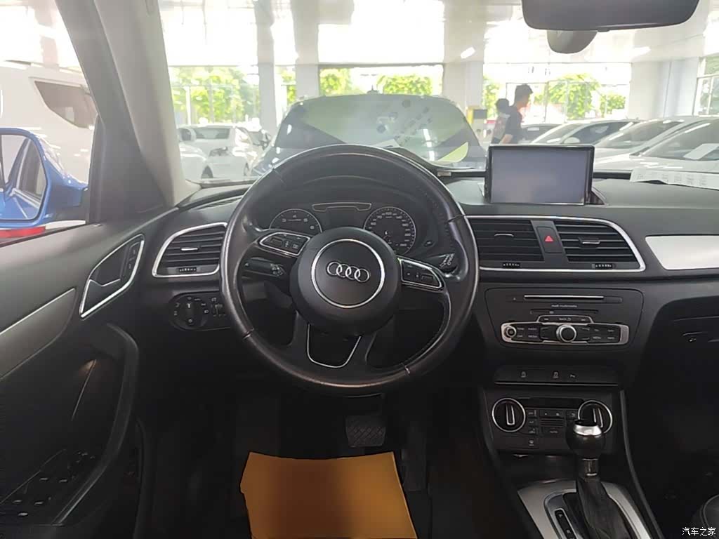 Audi Q3, 2017 11