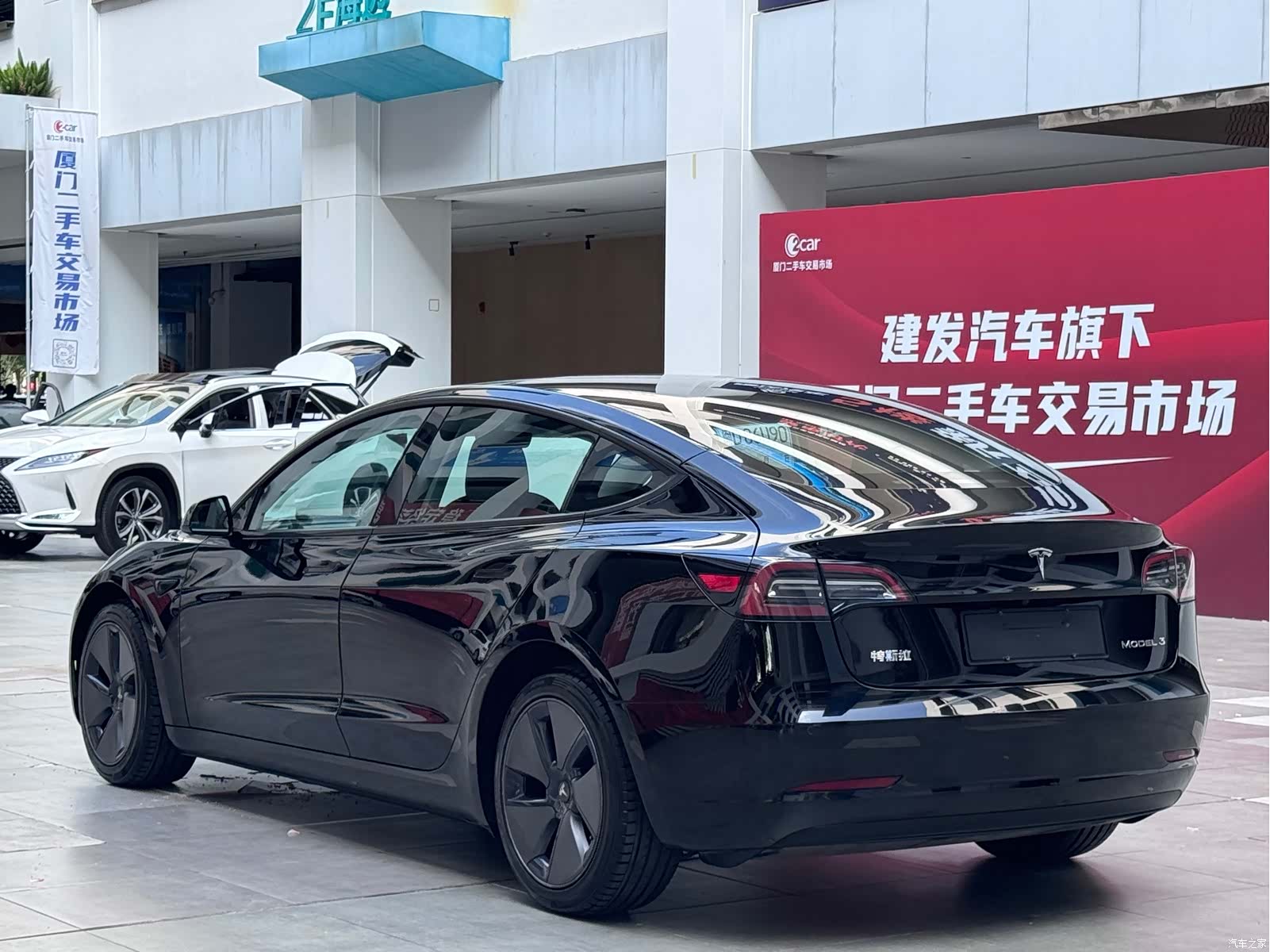 Tesla Model 3, 2022 14