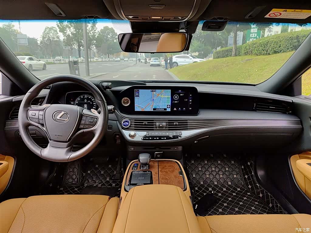 Lexus LS, 2021 6
