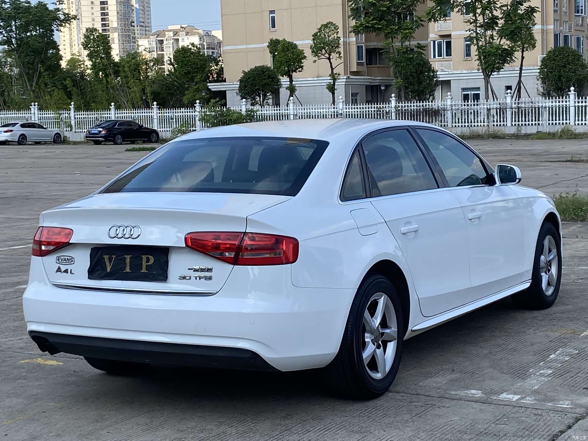 Audi A4L, 2013 9