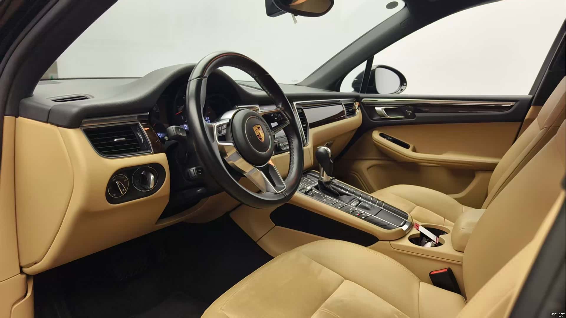 Porsche Macan, 2018 10