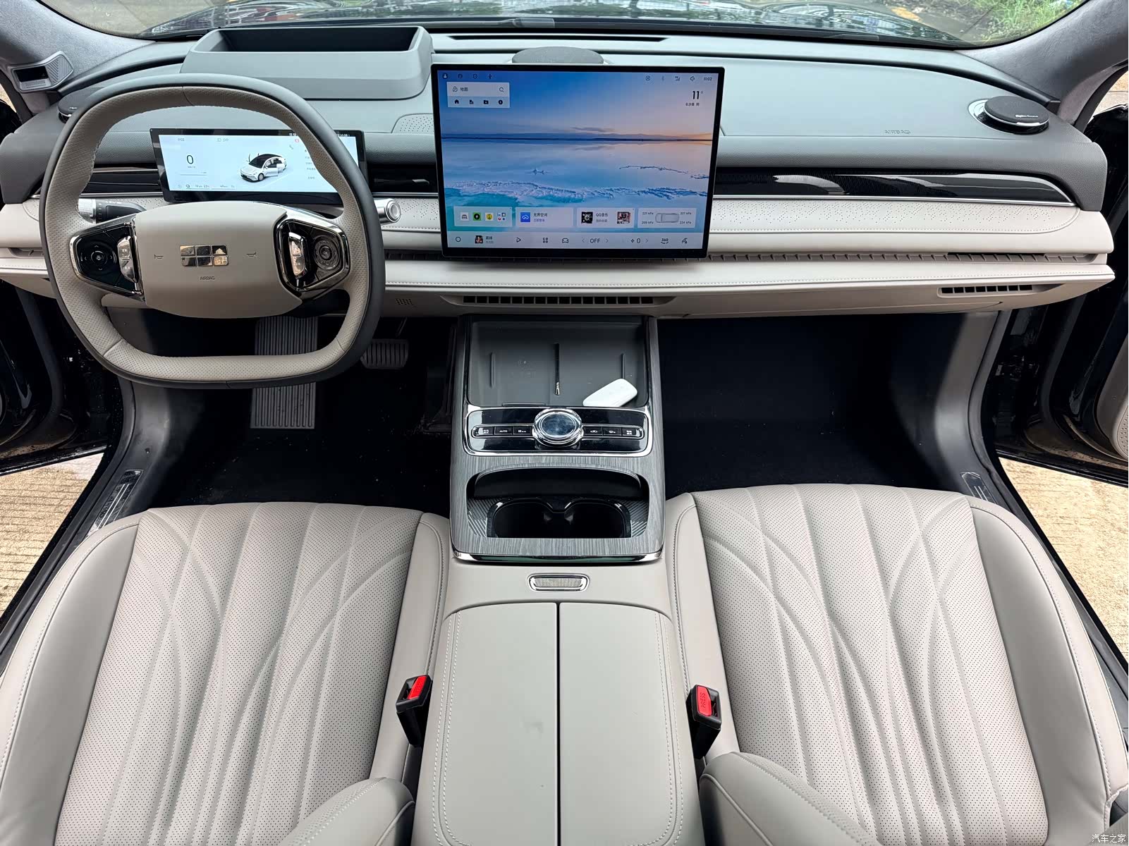Geely 8, 2025 21