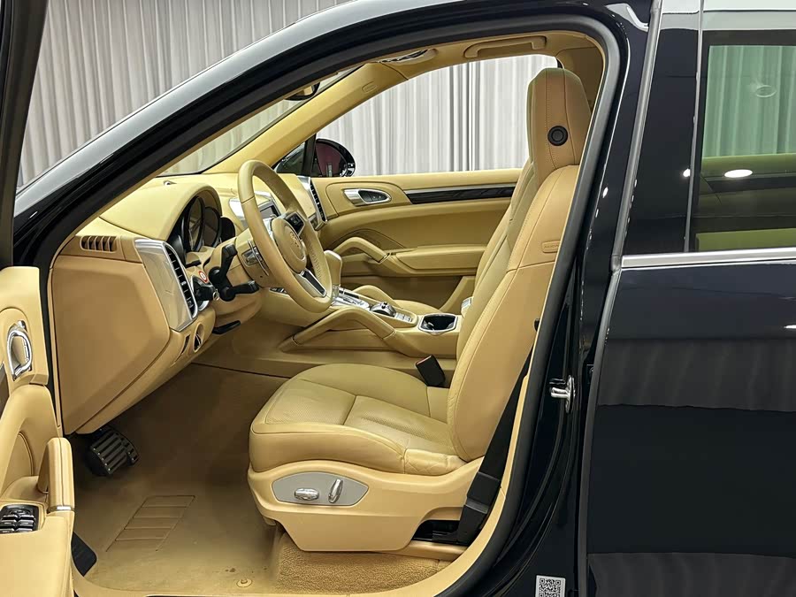 Porsche Cayenne 2017, фото 13