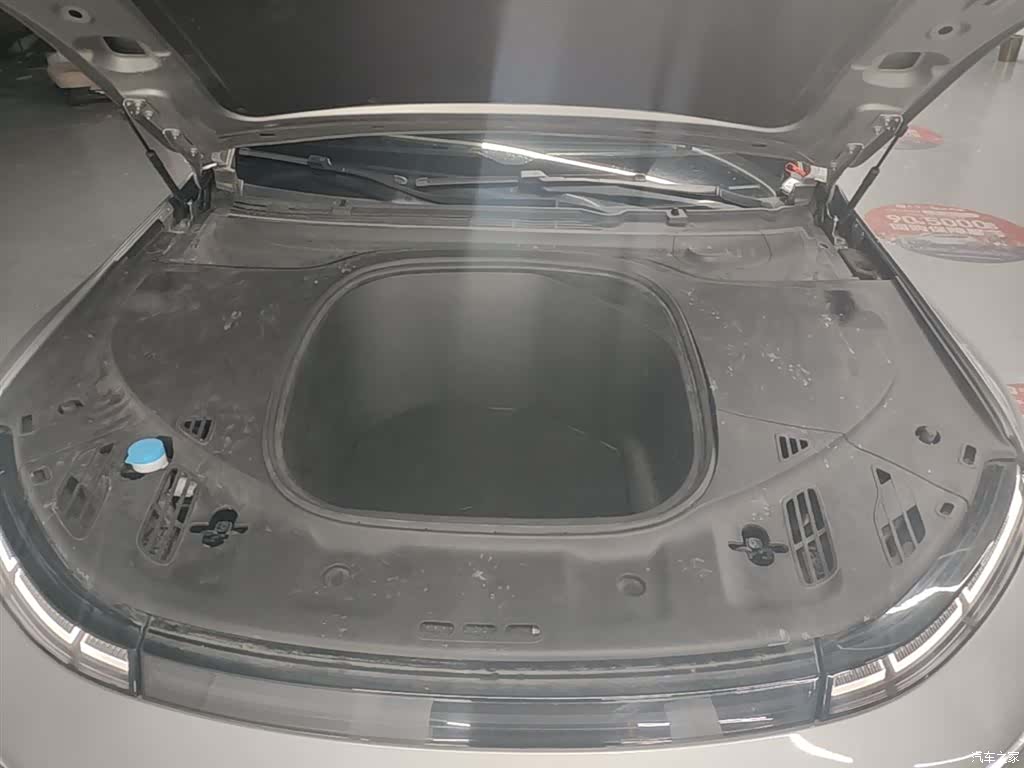 Xpeng P7, 2023 20