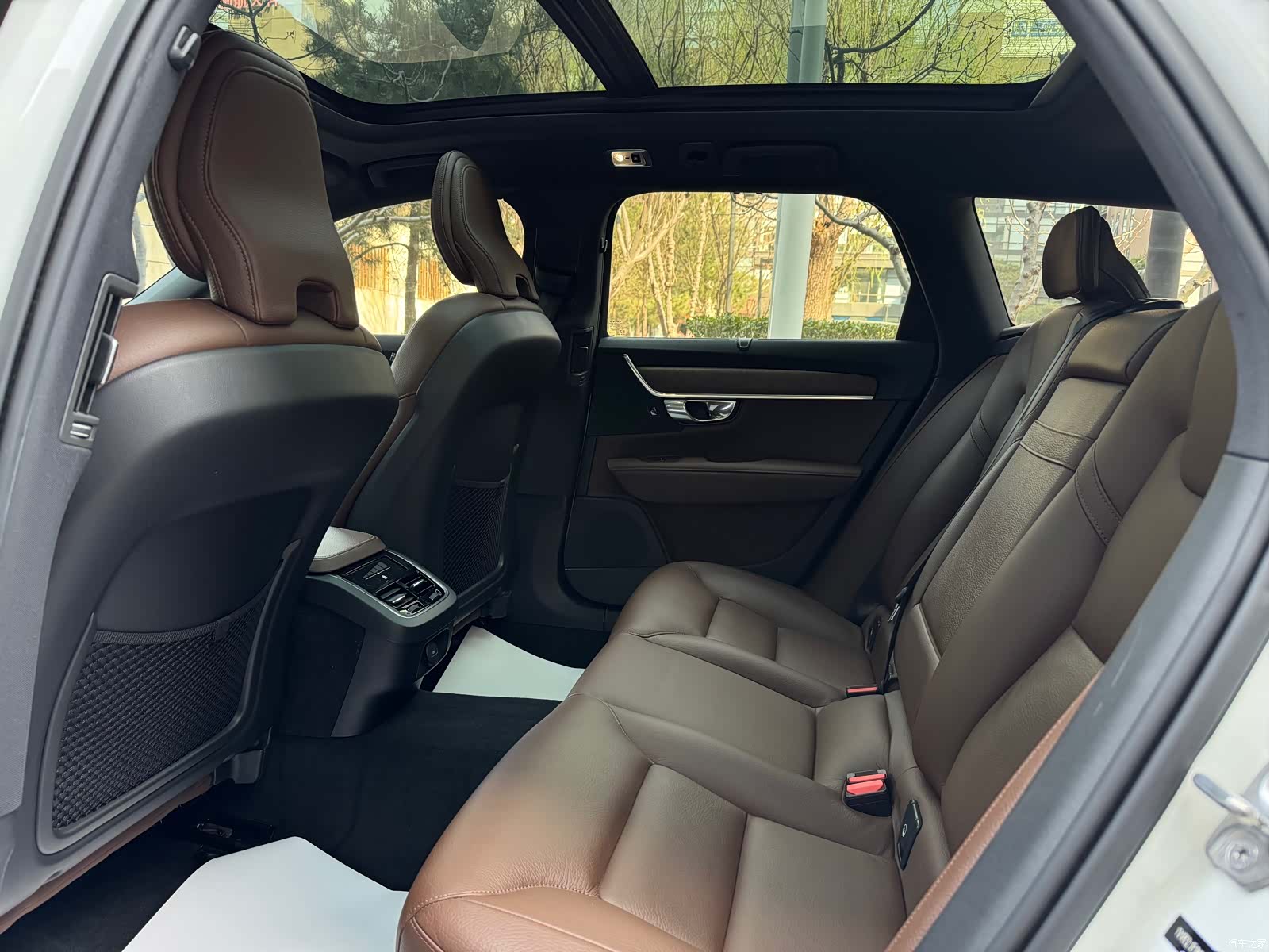 Volvo V90, 2021 14