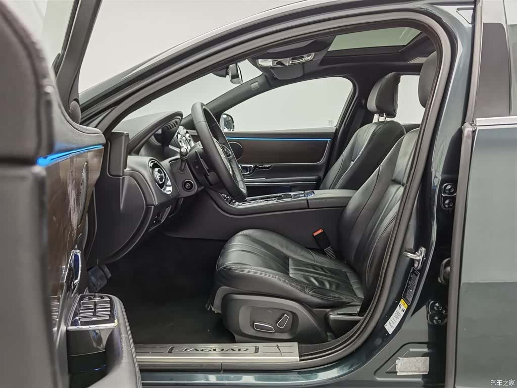 Jaguar XJ, 2014 10