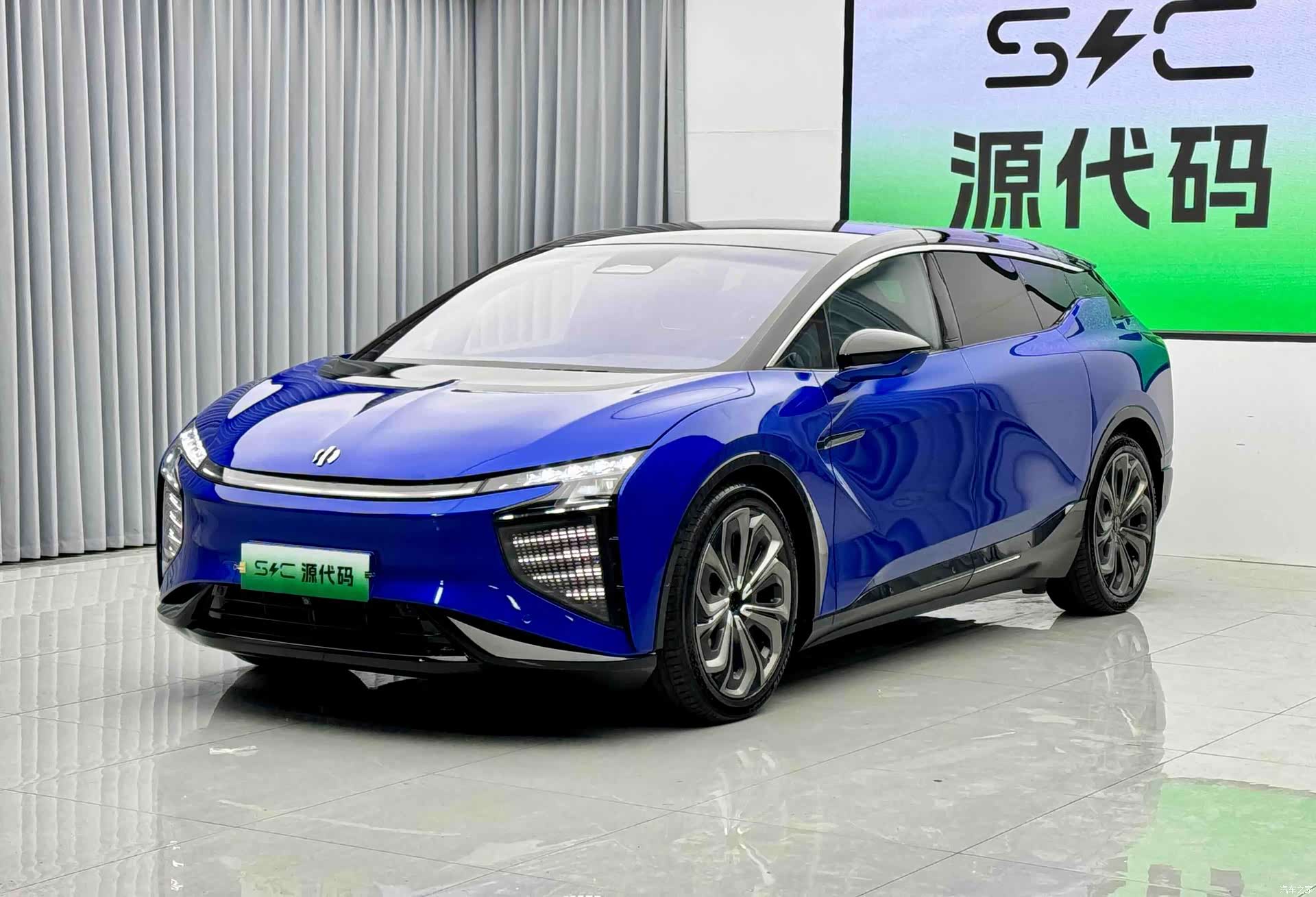 HiPhi X, 2021 2