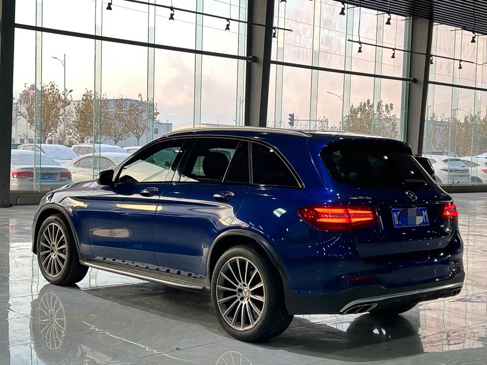 Mercedes-Benz GLC AMG
