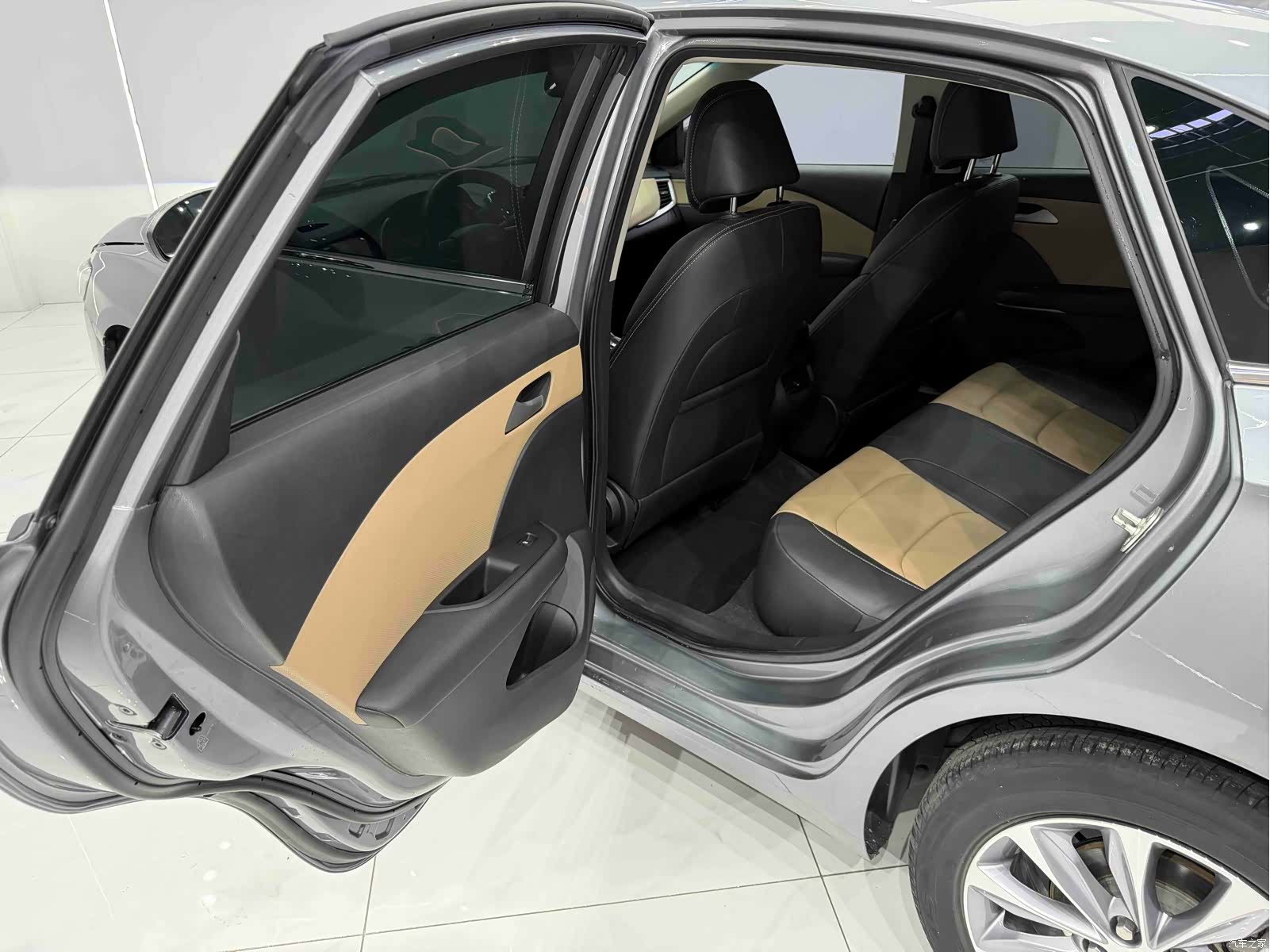 Chevrolet 320, 2022 15