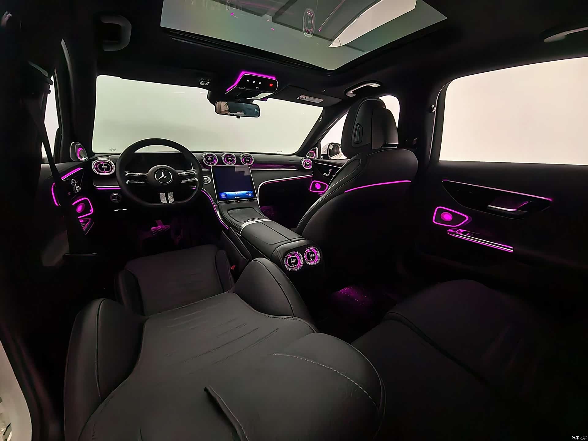 Mercedes-Benz C-Class, 2024 все фото