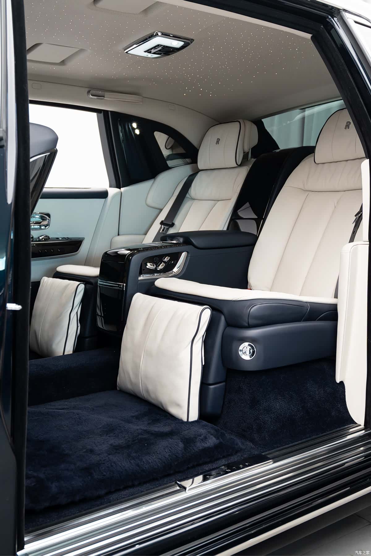Rolls-Royce Phantom, 2020 15