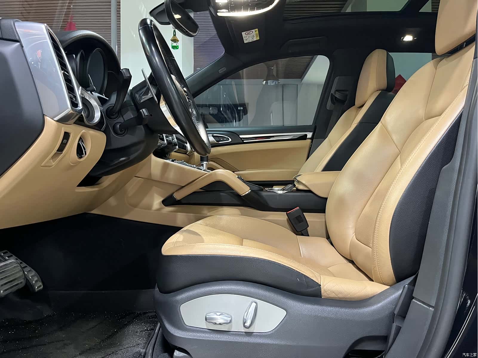 Porsche Cayenne, 2015 все фото