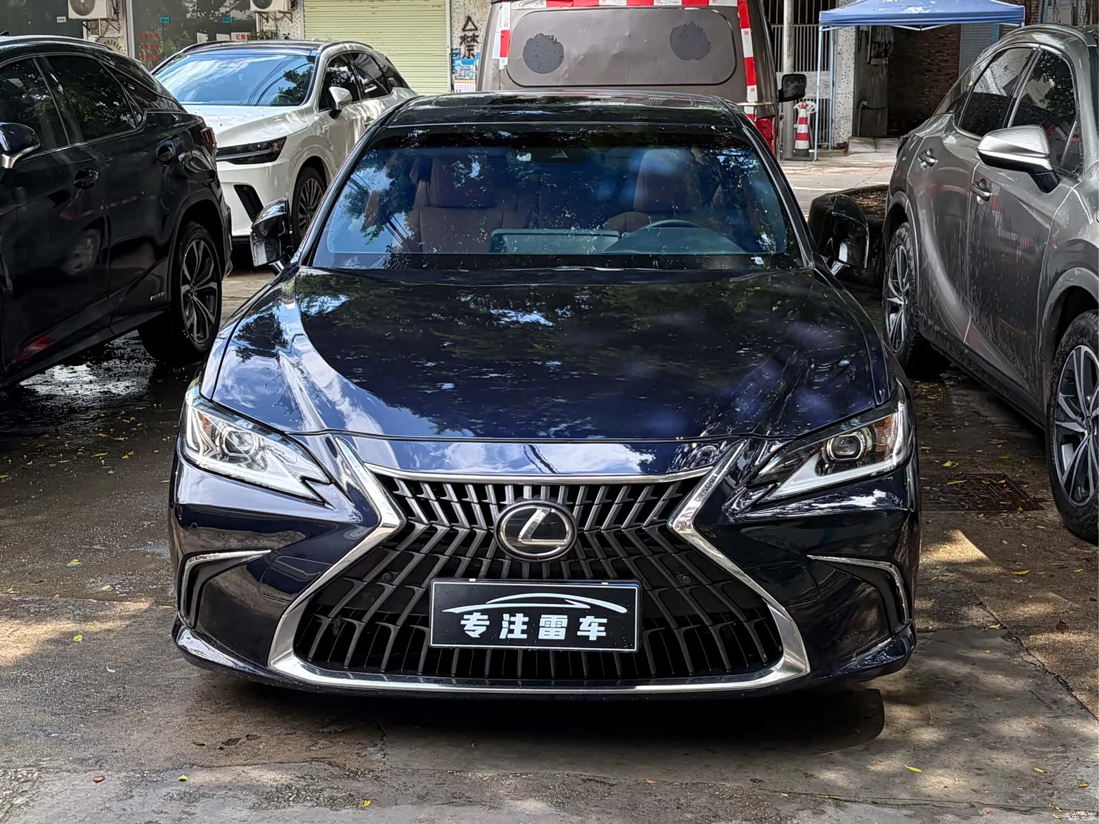 Lexus ES, 2023 2