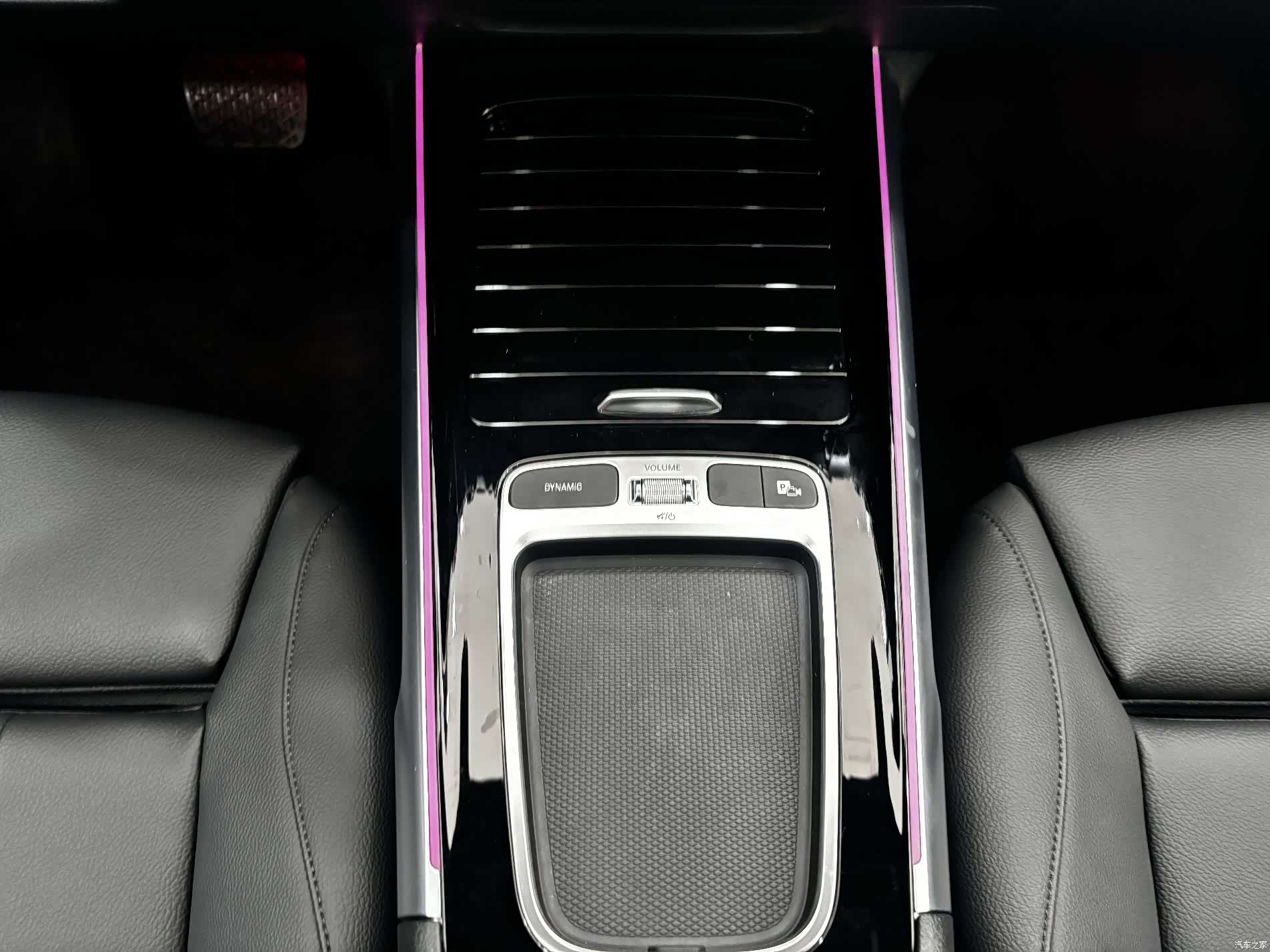 Mercedes-Benz GLB, 2025 18
