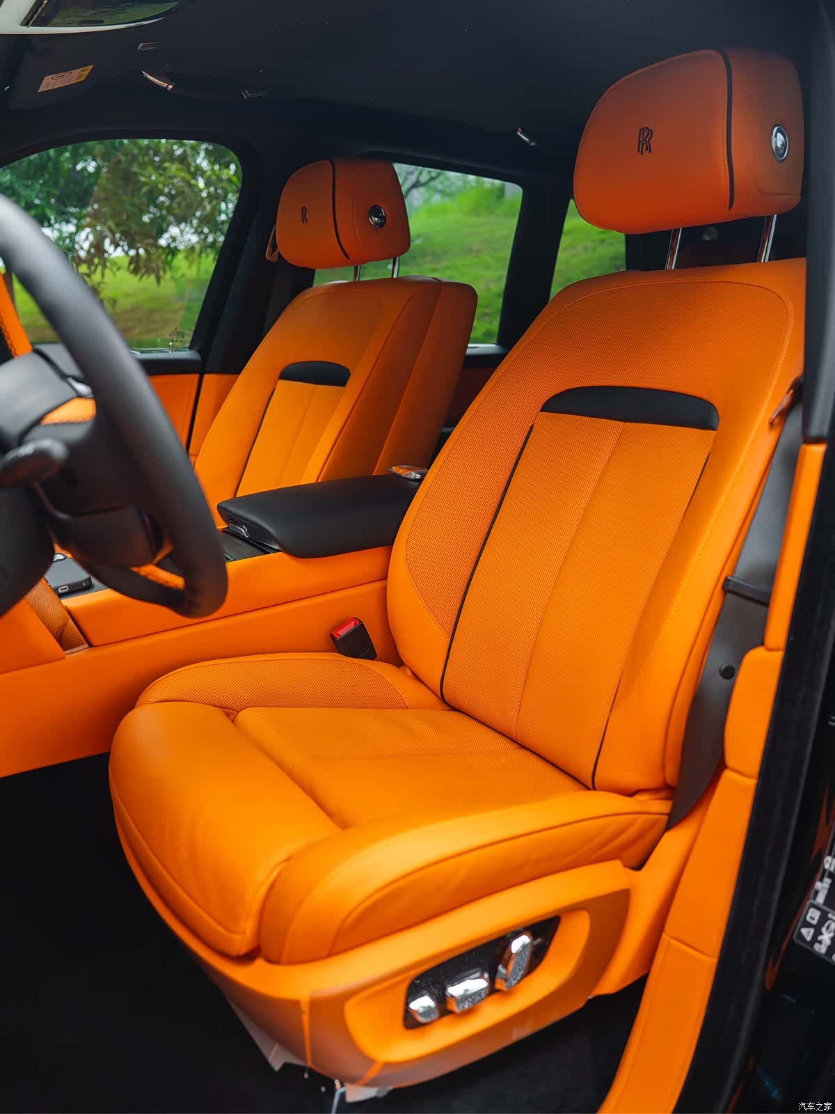 Rolls-Royce Cullinan, 2023 8