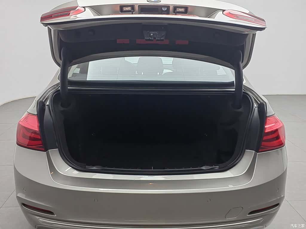 BMW 3 Series, 2016 16