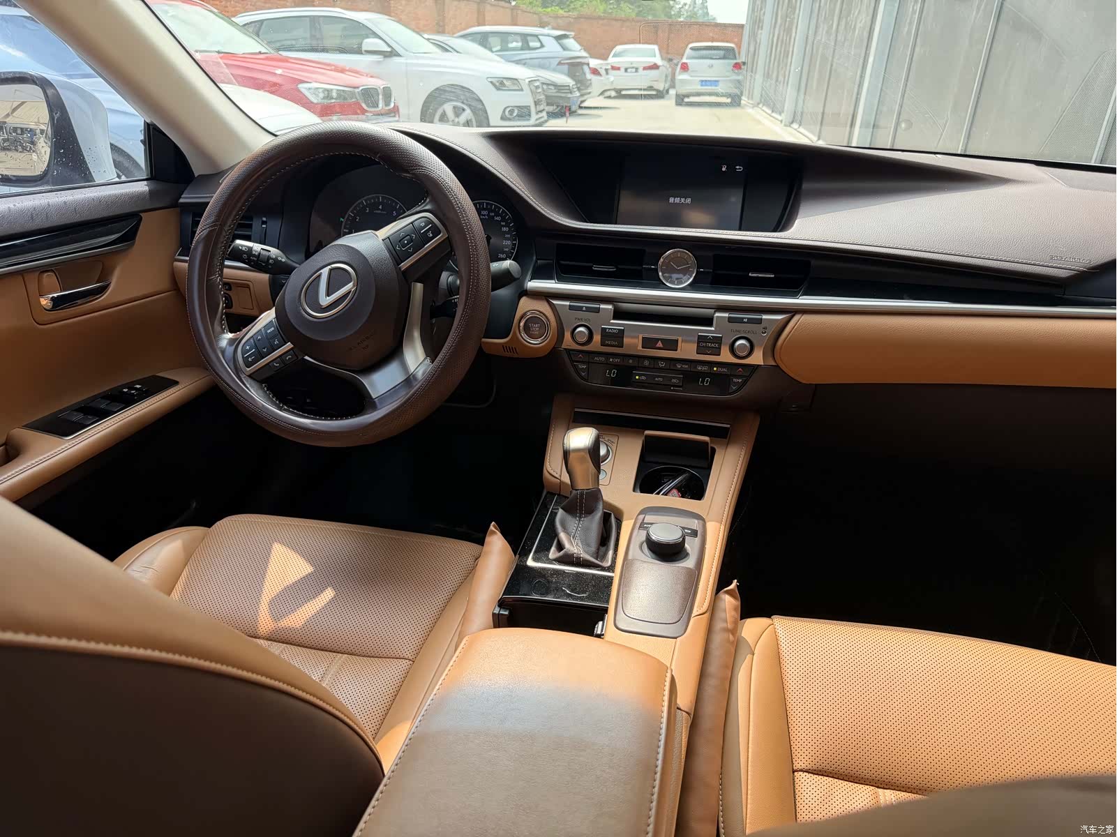 Lexus ES, 2015 12