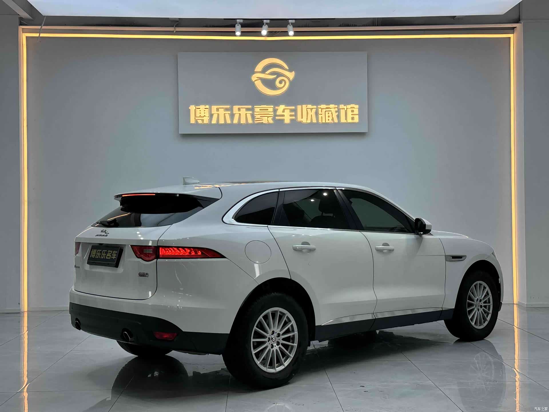 Jaguar F-PACE, 2018 16