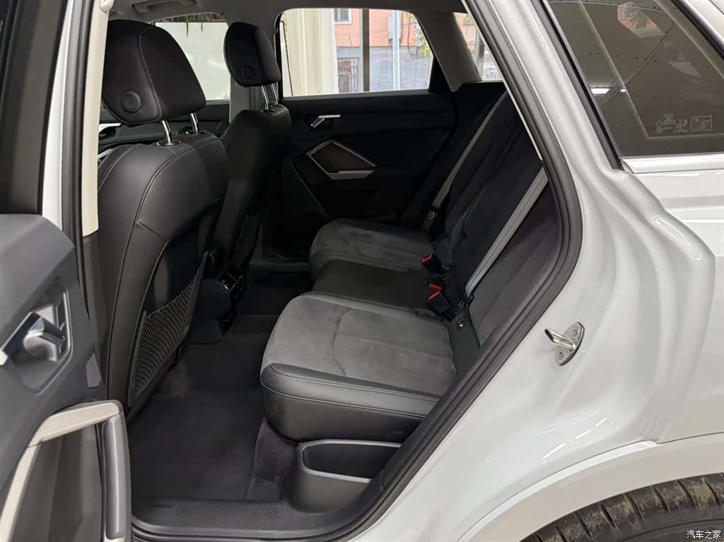 Audi Q3, 2023 18