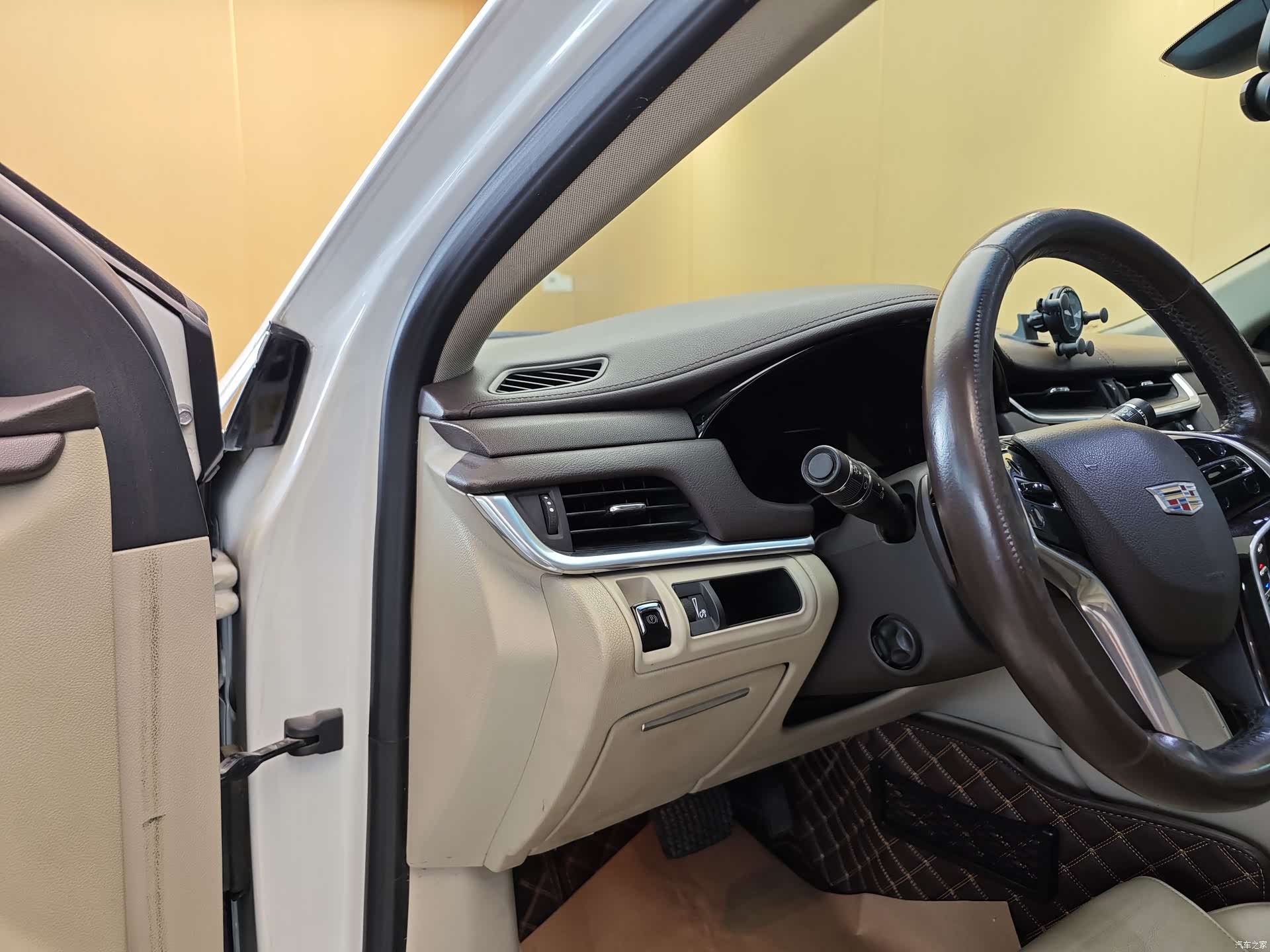 Cadillac XTS, 2016 13