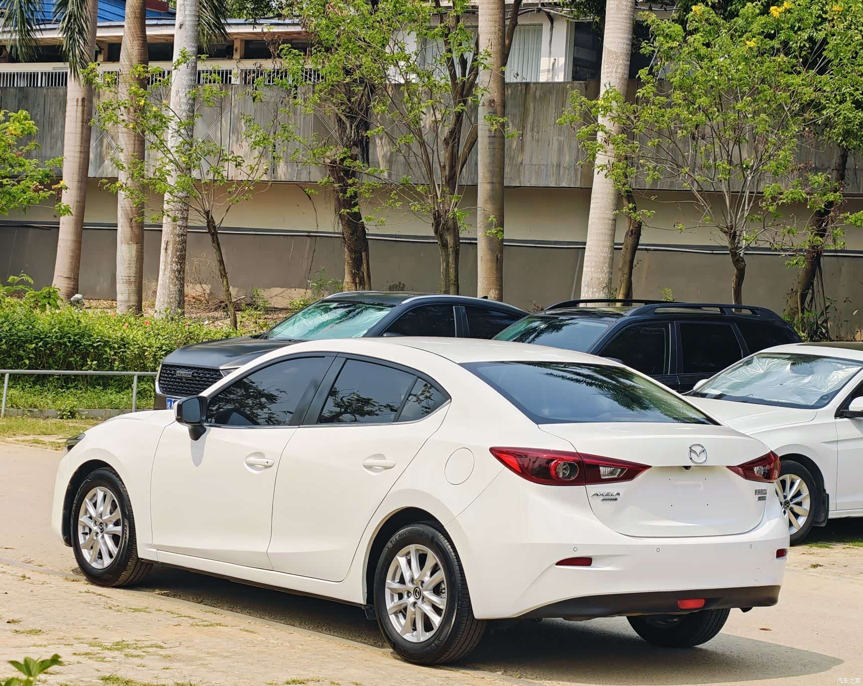 Mazda Mazda3, 2018 все фото