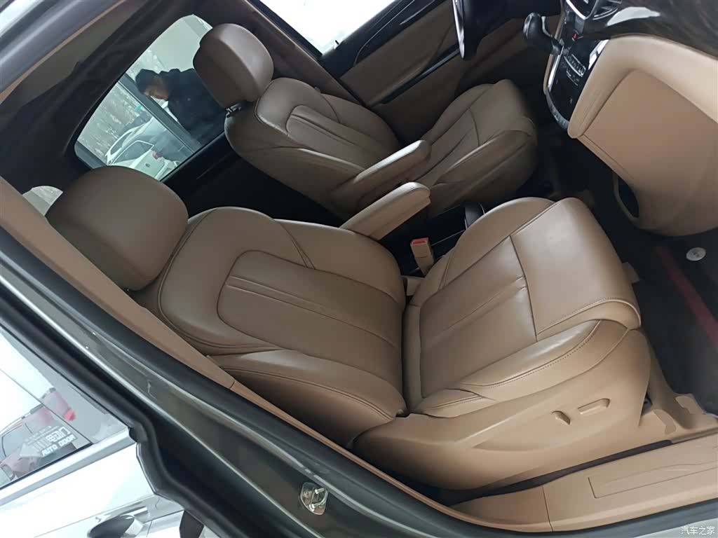 Buick GL8, 2017 25