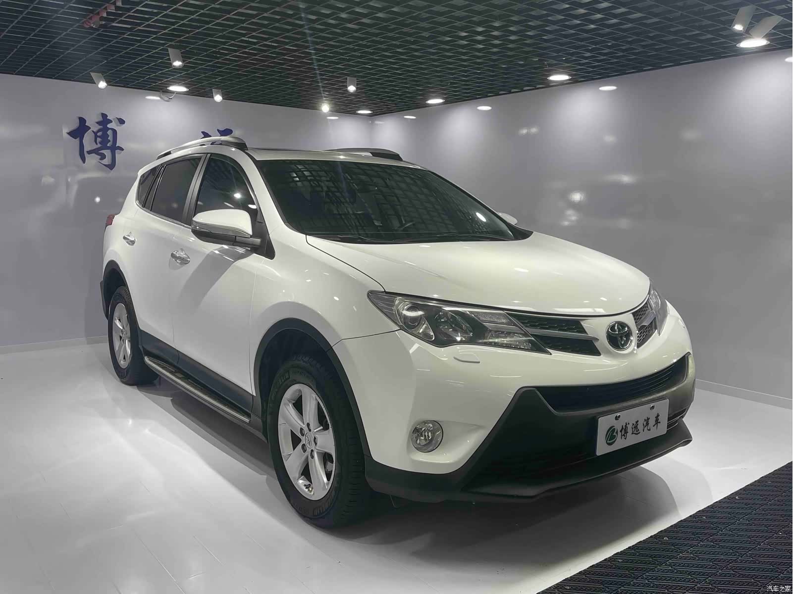 Toyota RAV4, 2013 3