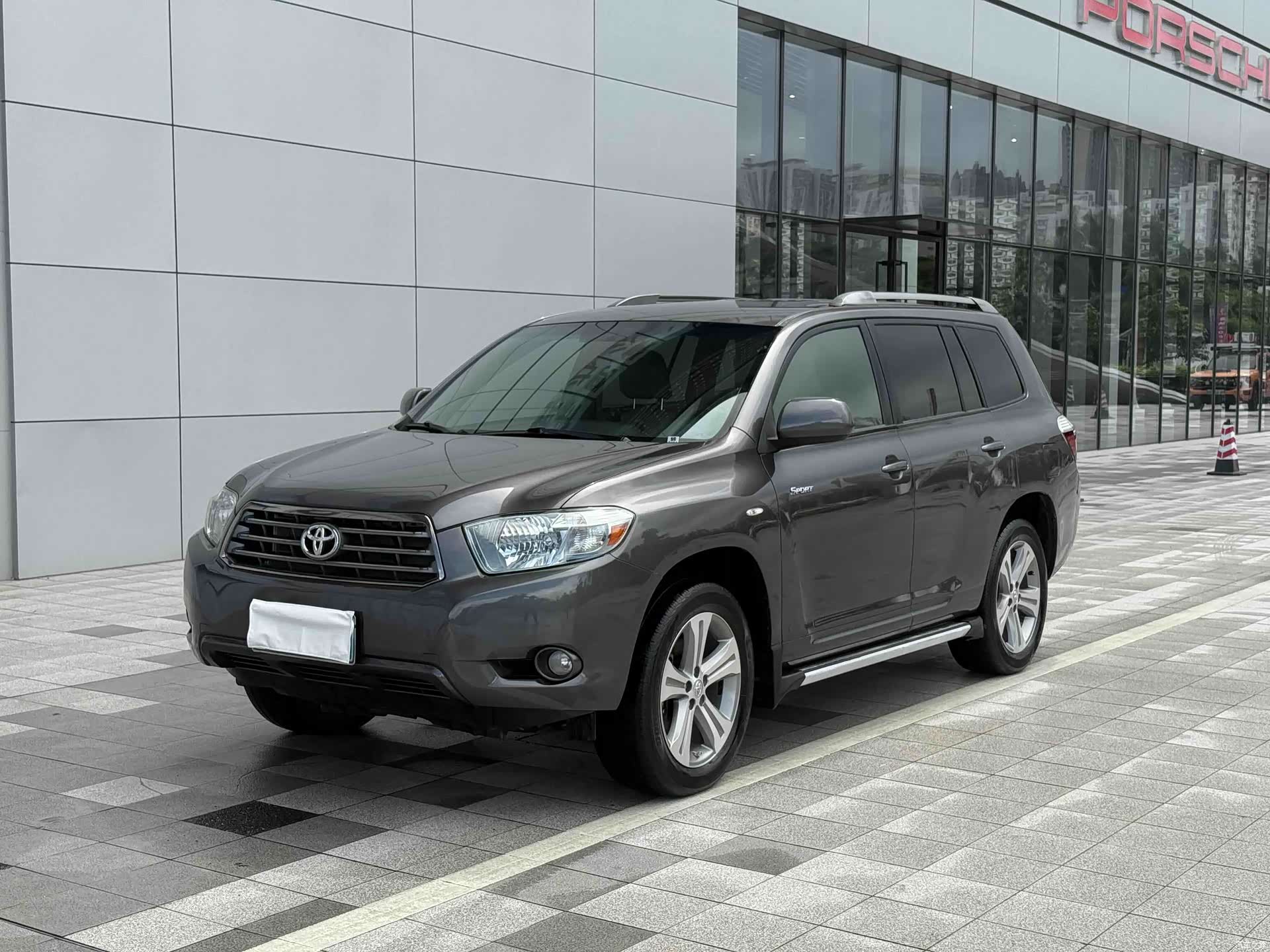 Toyota Highlander, 2010 1