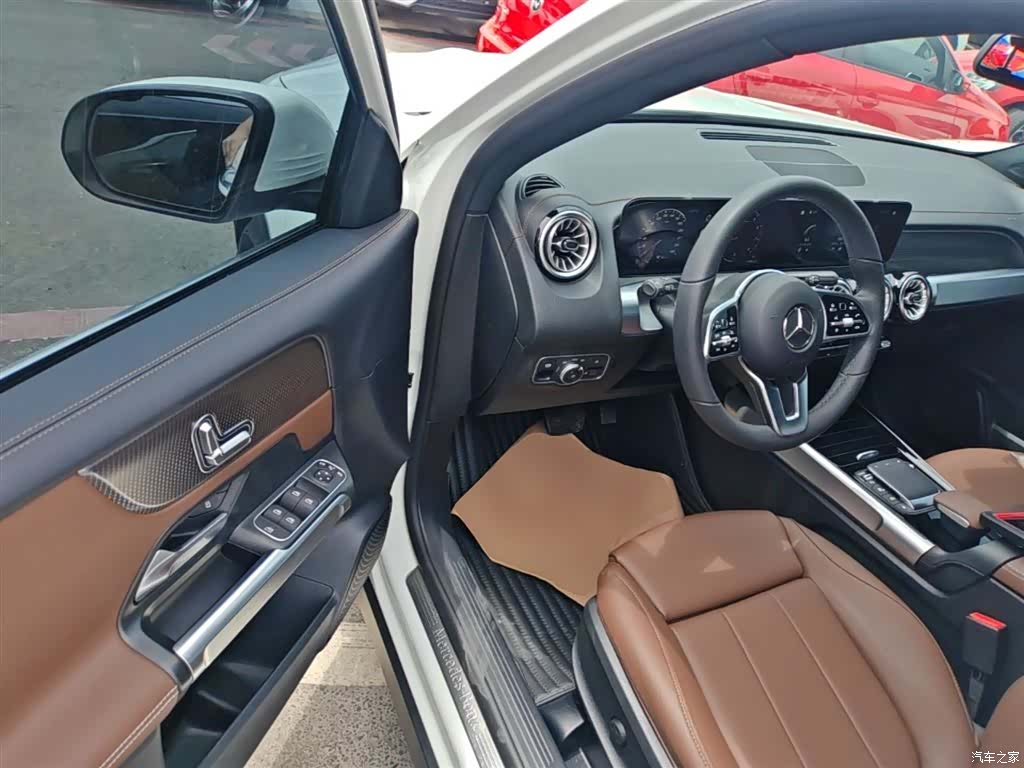Mercedes-Benz GLB, 2023 16