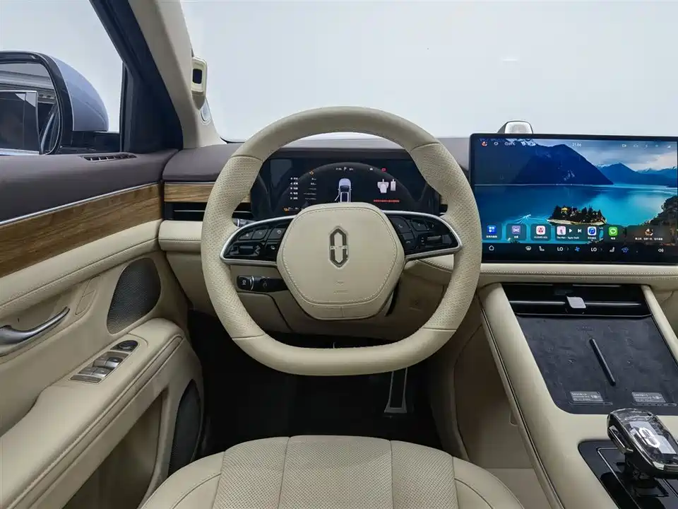 AITO Ask the world M7