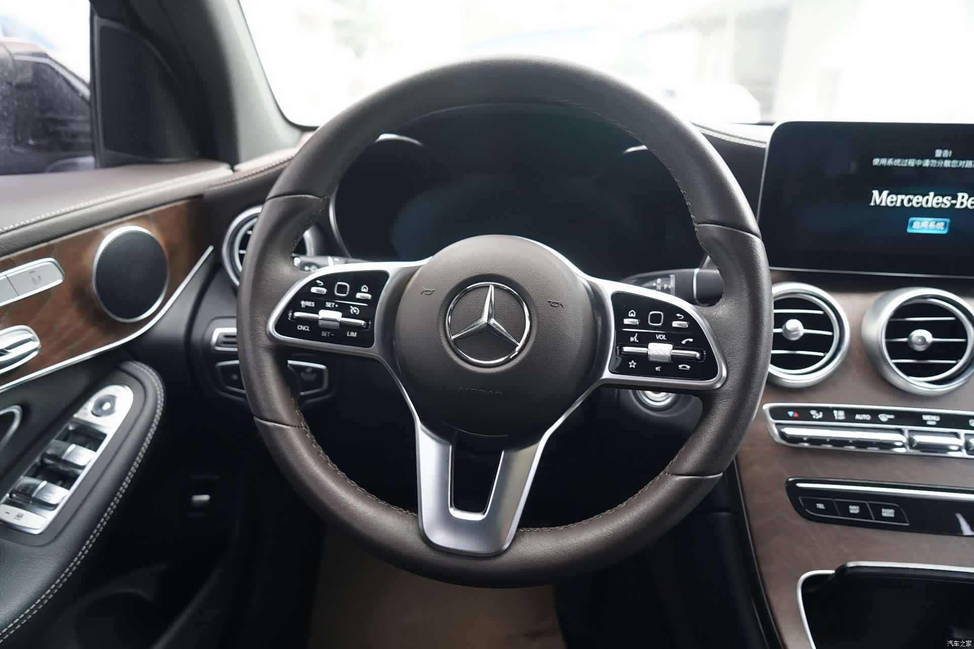 Mercedes-Benz GLC, 2022 16