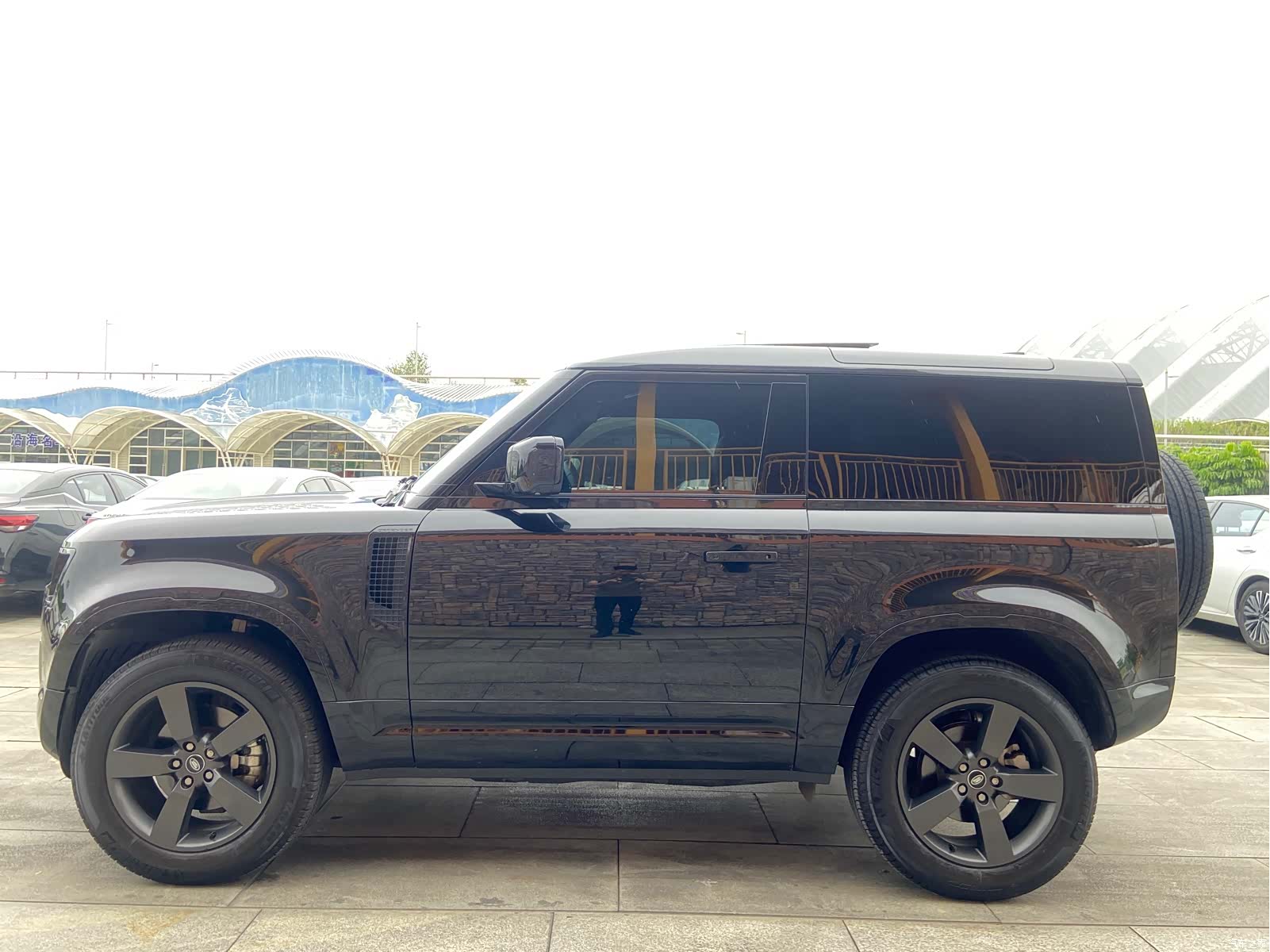 Land Rover Defender, 2023 6