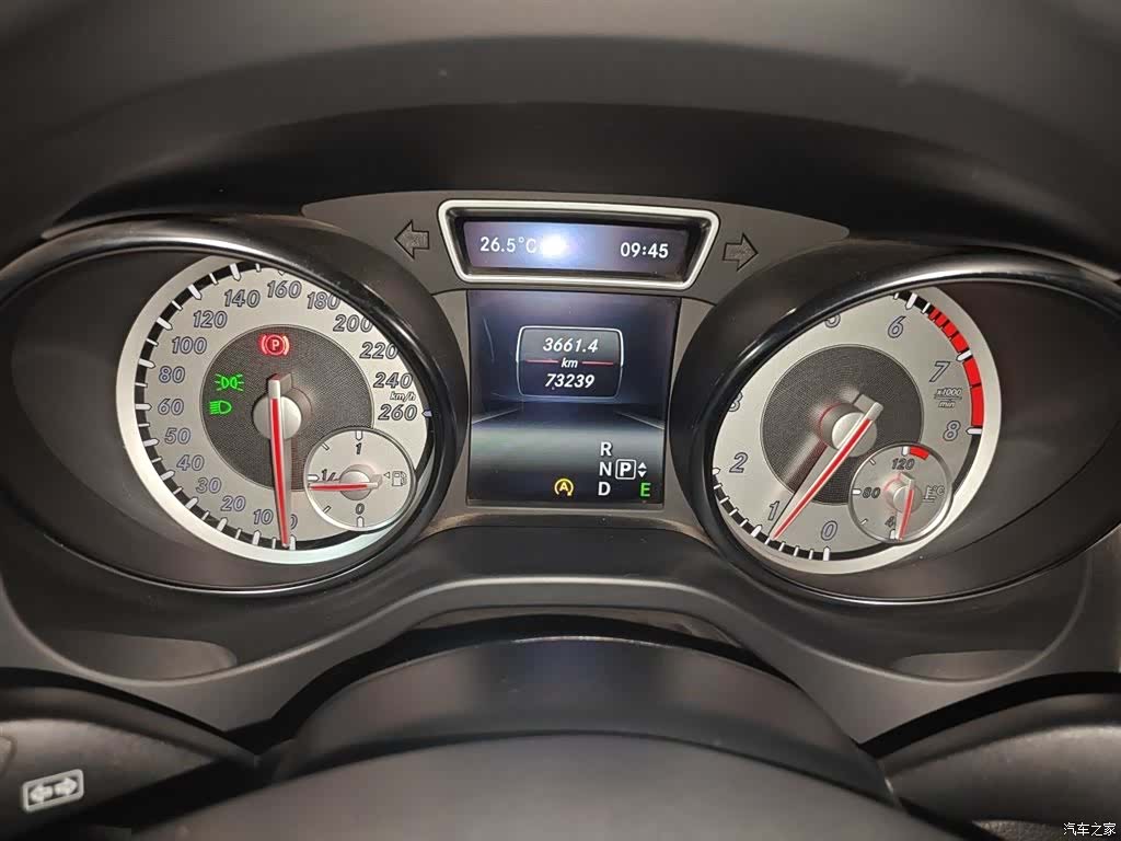 Mercedes-Benz GLA, 2015 7
