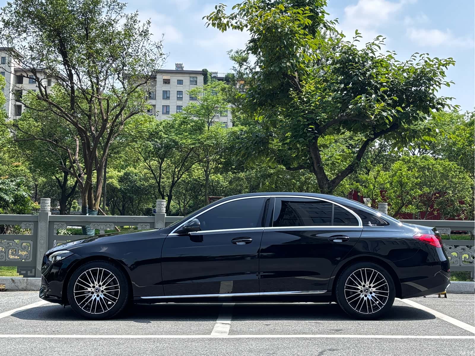 Mercedes-Benz C-Class, 2023 3