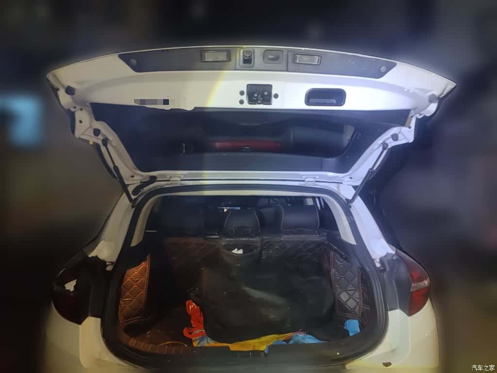 Geely Emgrand, 2018 10