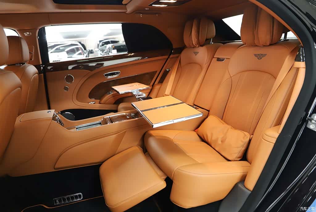 Bentley Mulsanne, 2018 8