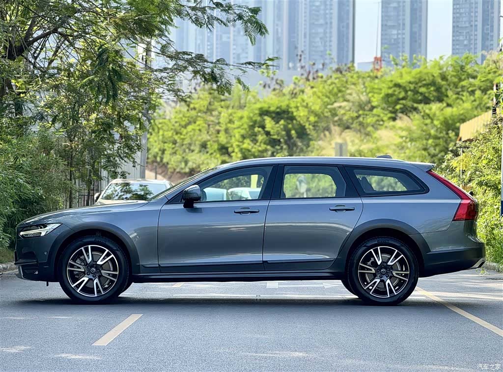 Volvo V90, 2019 4