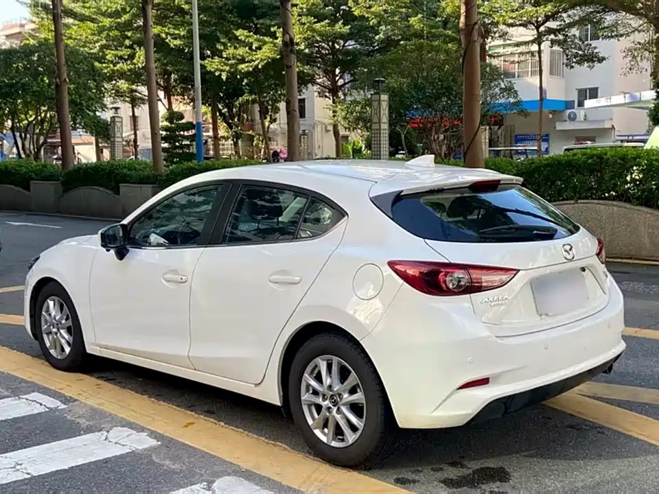 Mazda 3 Angkesaila