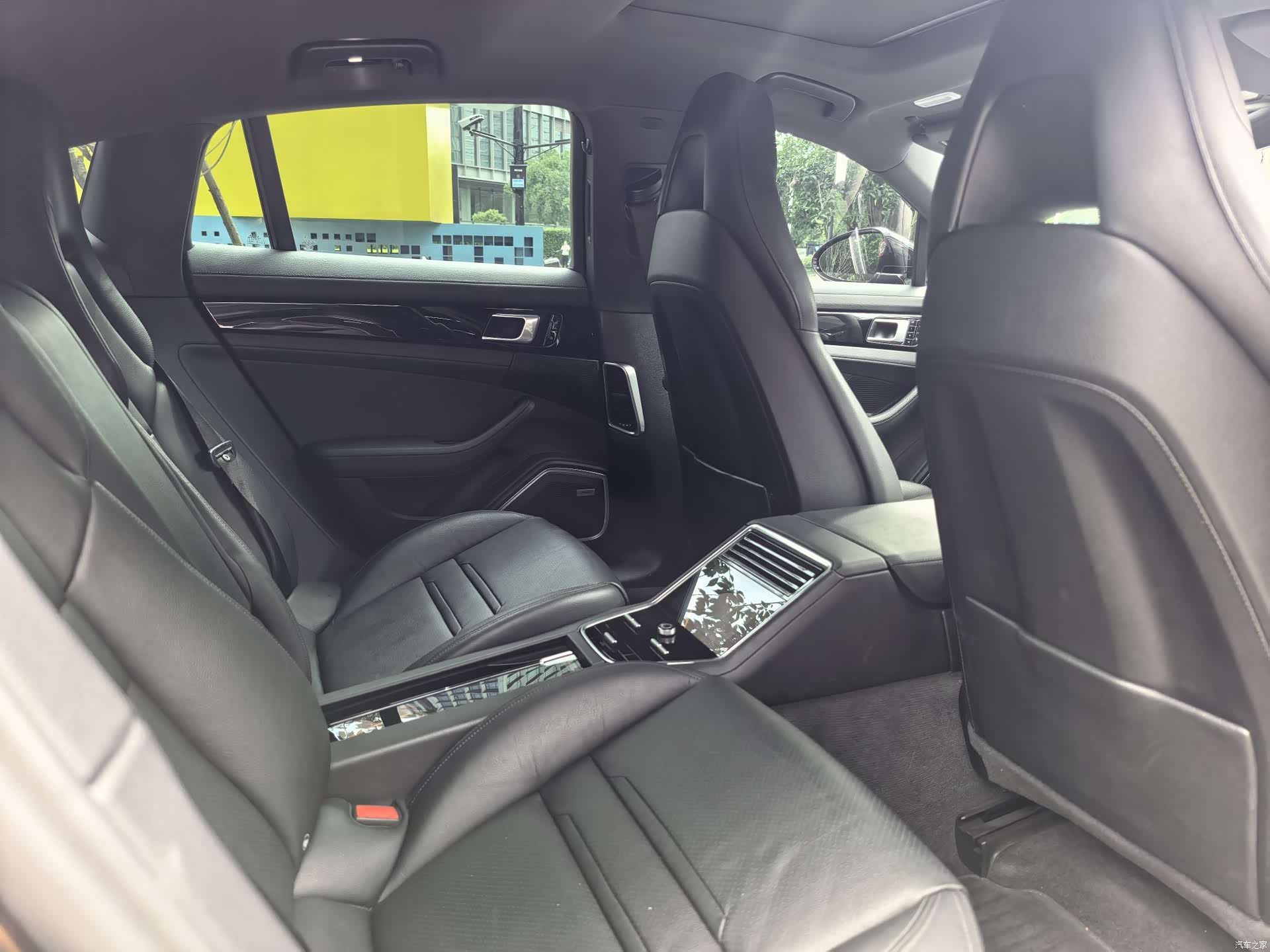 Porsche Panamera, 2018 11